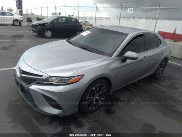 Photo 1 VIN: 4T1B11HK3JU587334 - TOYOTA CAMRY 