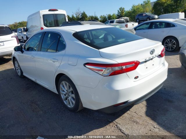 Photo 2 VIN: 4T1B11HK3JU591836 - TOYOTA CAMRY 