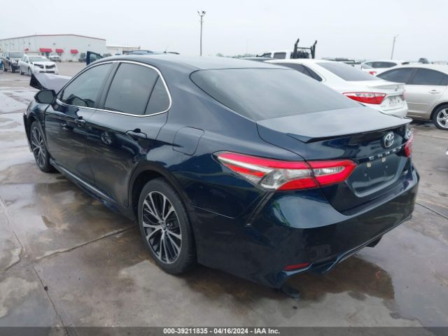 Photo 2 VIN: 4T1B11HK3JU591853 - TOYOTA CAMRY 