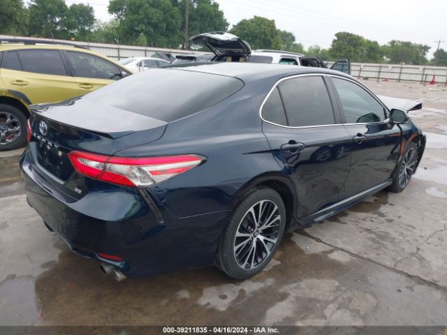 Photo 3 VIN: 4T1B11HK3JU591853 - TOYOTA CAMRY 