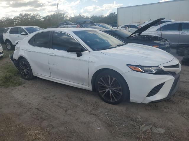 Photo 3 VIN: 4T1B11HK3JU593795 - TOYOTA CAMRY L 