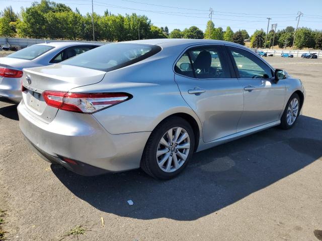 Photo 2 VIN: 4T1B11HK3JU599113 - TOYOTA CAMRY L 