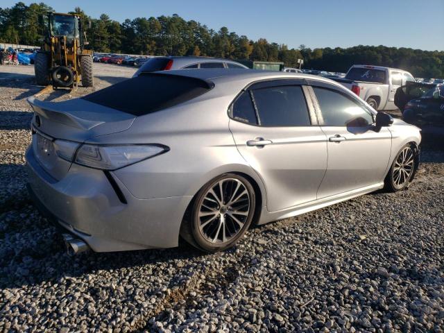 Photo 2 VIN: 4T1B11HK3JU603340 - TOYOTA CAMRY 