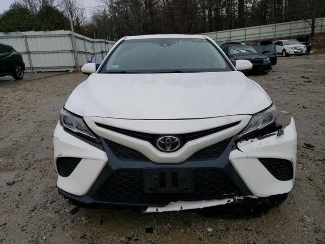 Photo 4 VIN: 4T1B11HK3JU622549 - TOYOTA CAMRY L 