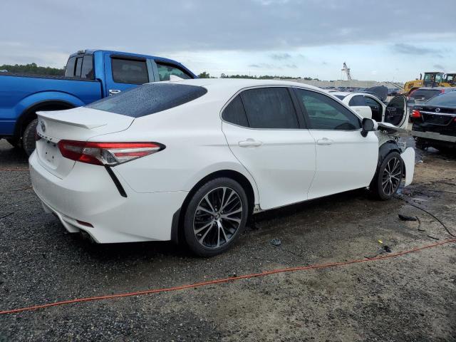 Photo 2 VIN: 4T1B11HK3JU635950 - TOYOTA CAMRY L 