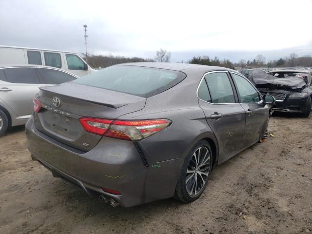 Photo 3 VIN: 4T1B11HK3JU641702 - TOYOTA CAMRY L 