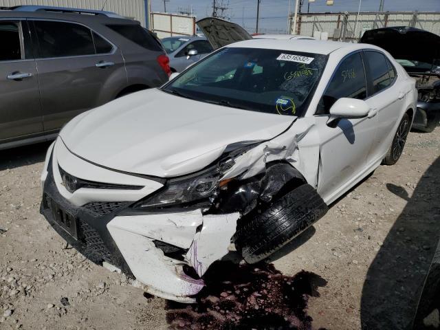 Photo 1 VIN: 4T1B11HK3JU658189 - TOYOTA CAMRY L 