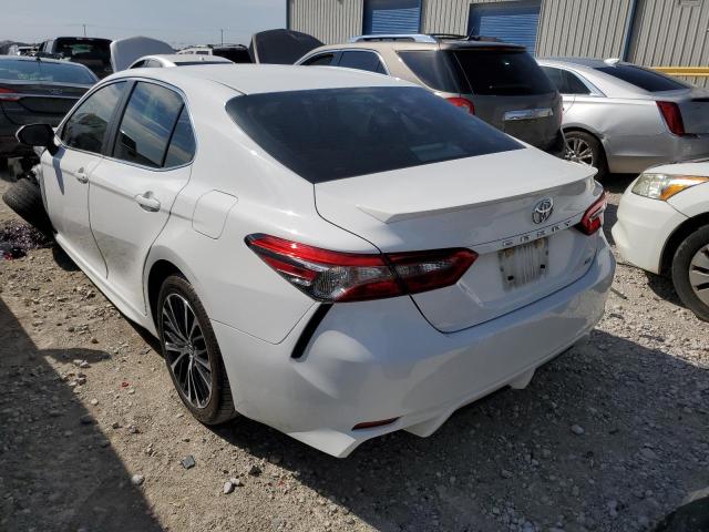 Photo 2 VIN: 4T1B11HK3JU658189 - TOYOTA CAMRY L 