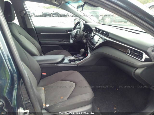 Photo 4 VIN: 4T1B11HK3JU660878 - TOYOTA CAMRY 