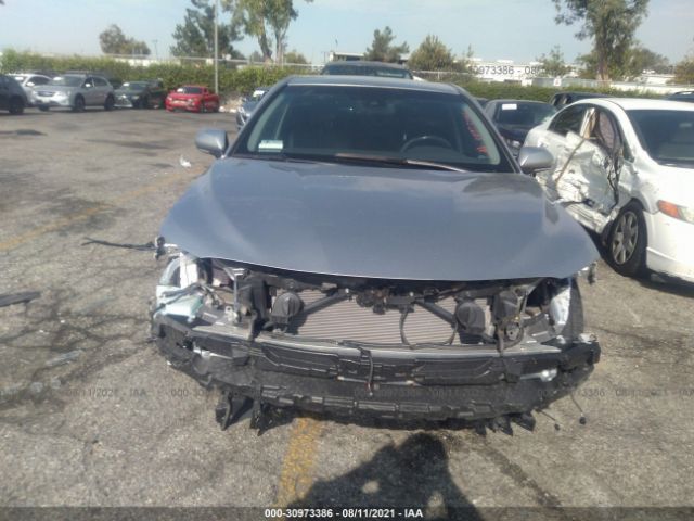 Photo 5 VIN: 4T1B11HK3JU662467 - TOYOTA CAMRY 