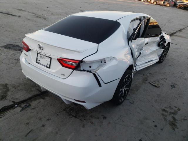 Photo 3 VIN: 4T1B11HK3JU668981 - TOYOTA CAMRY L 