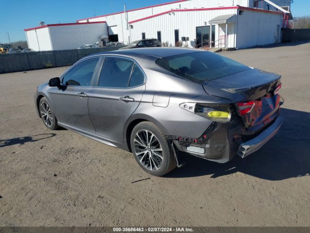 Photo 2 VIN: 4T1B11HK3JU669791 - TOYOTA CAMRY 