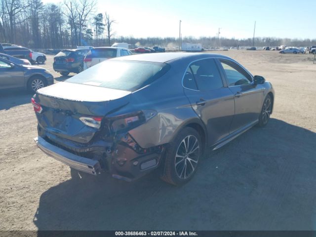 Photo 3 VIN: 4T1B11HK3JU669791 - TOYOTA CAMRY 