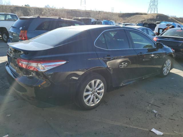 Photo 2 VIN: 4T1B11HK3JU676241 - TOYOTA CAMRY L 