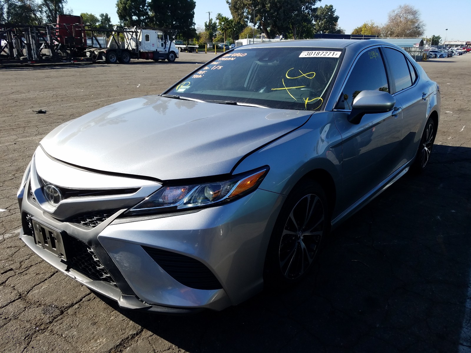 Photo 1 VIN: 4T1B11HK3KU185833 - TOYOTA CAMRY L 