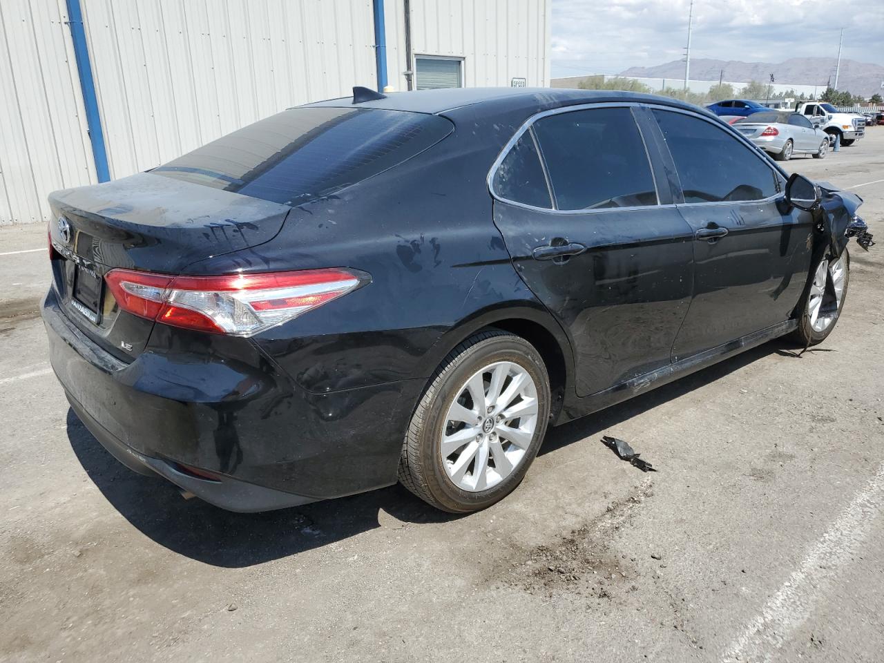 Photo 2 VIN: 4T1B11HK3KU267724 - TOYOTA CAMRY 