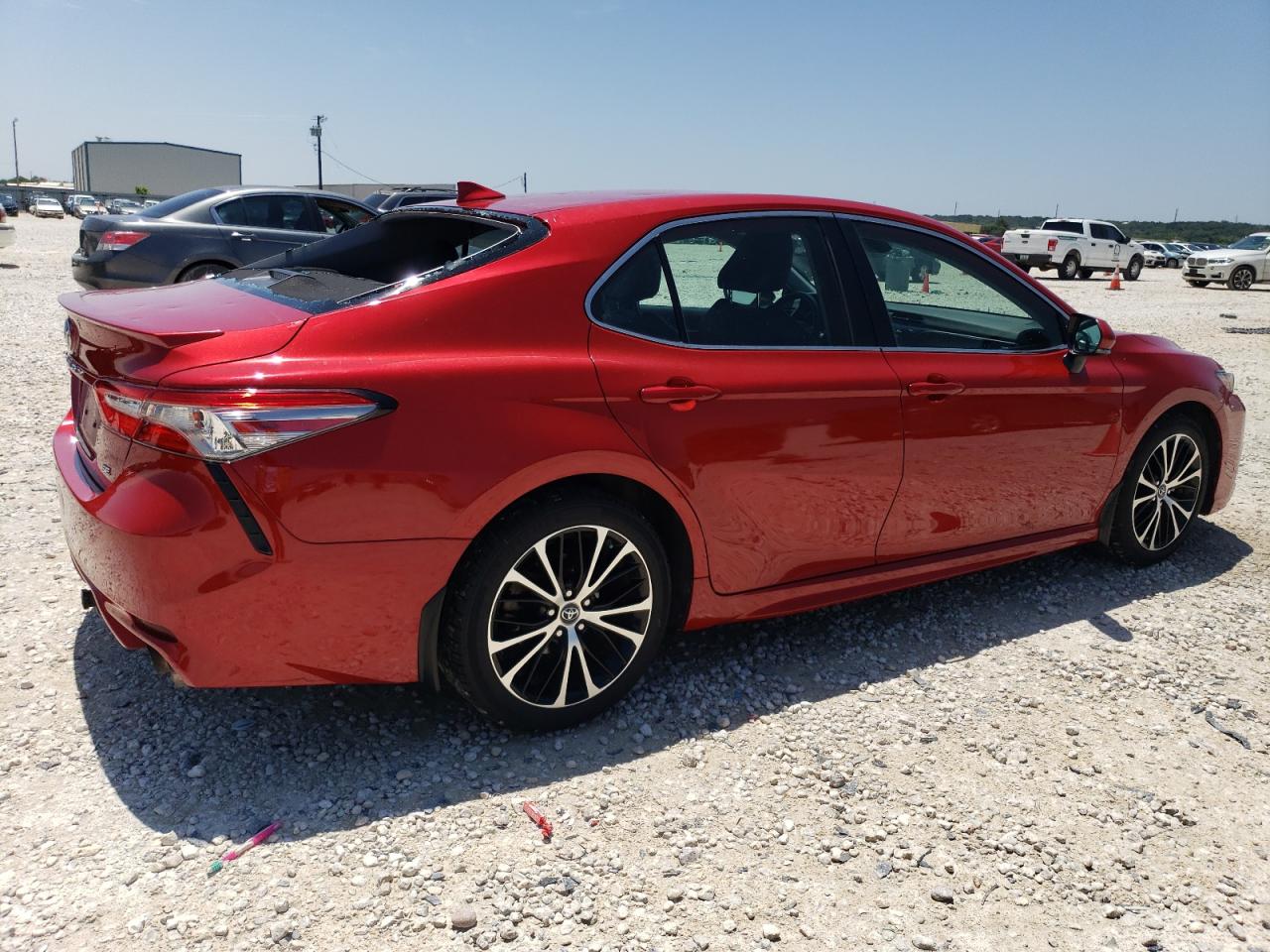 Photo 2 VIN: 4T1B11HK3KU268923 - TOYOTA CAMRY 