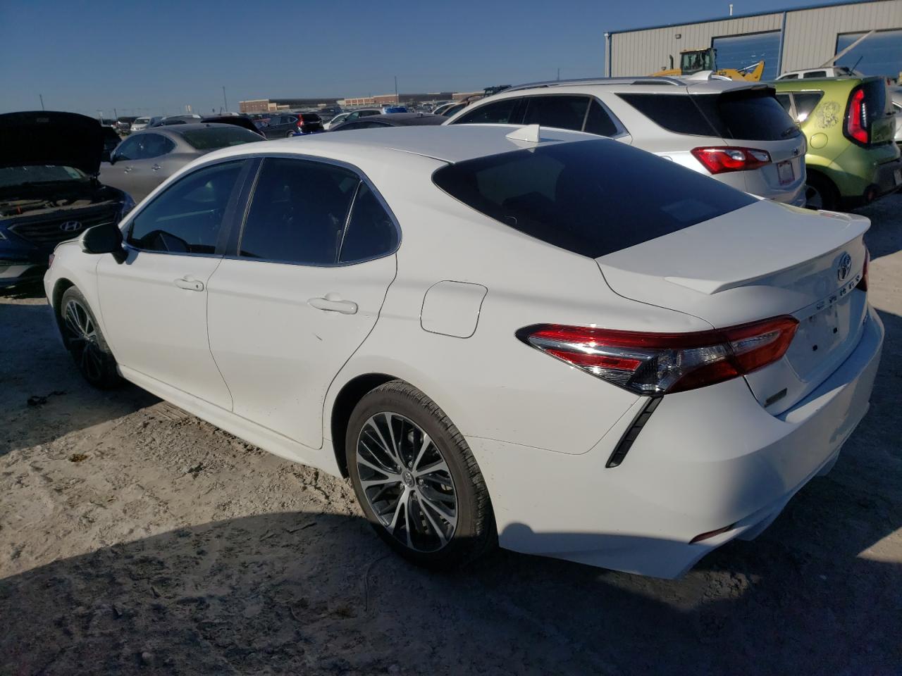 Photo 1 VIN: 4T1B11HK3KU275029 - TOYOTA CAMRY 