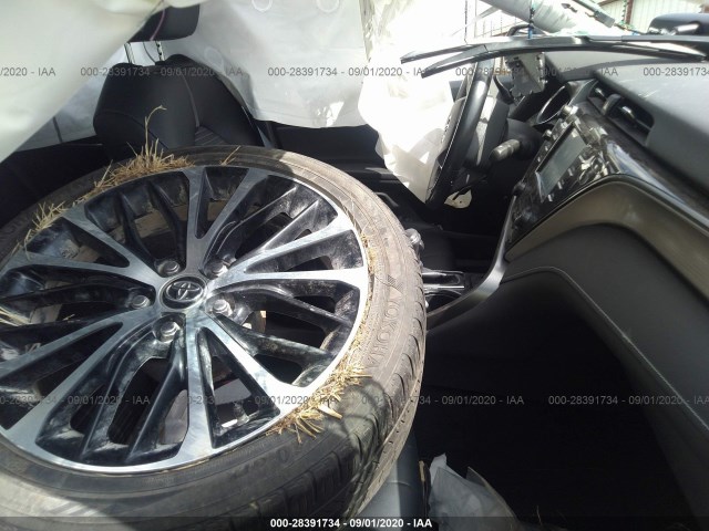 Photo 4 VIN: 4T1B11HK3KU682784 - TOYOTA CAMRY 