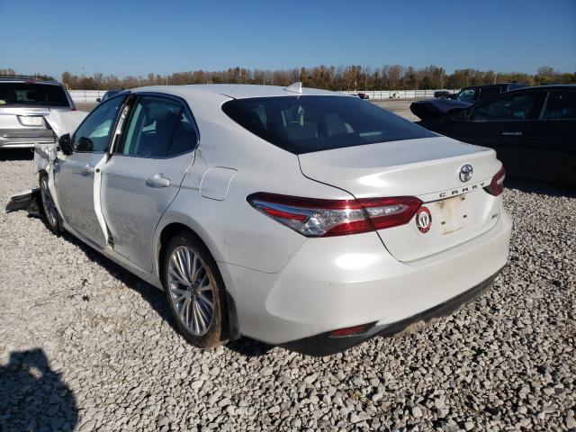 Photo 2 VIN: 4T1B11HK3KU682879 - TOYOTA CAMRY L 