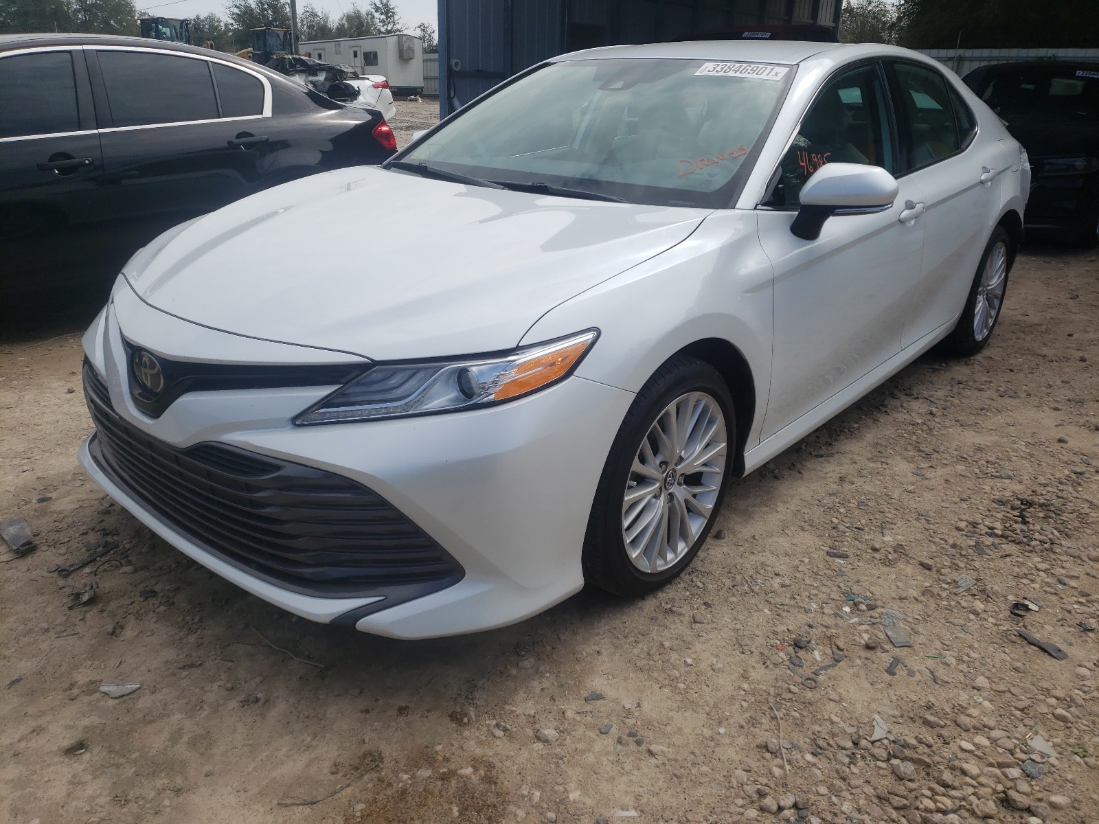 Photo 1 VIN: 4T1B11HK3KU694000 - TOYOTA CAMRY L 