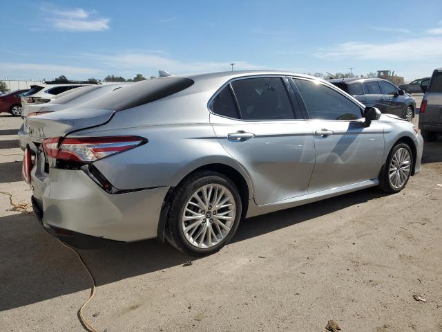 Photo 2 VIN: 4T1B11HK3KU700569 - TOYOTA CAMRY 