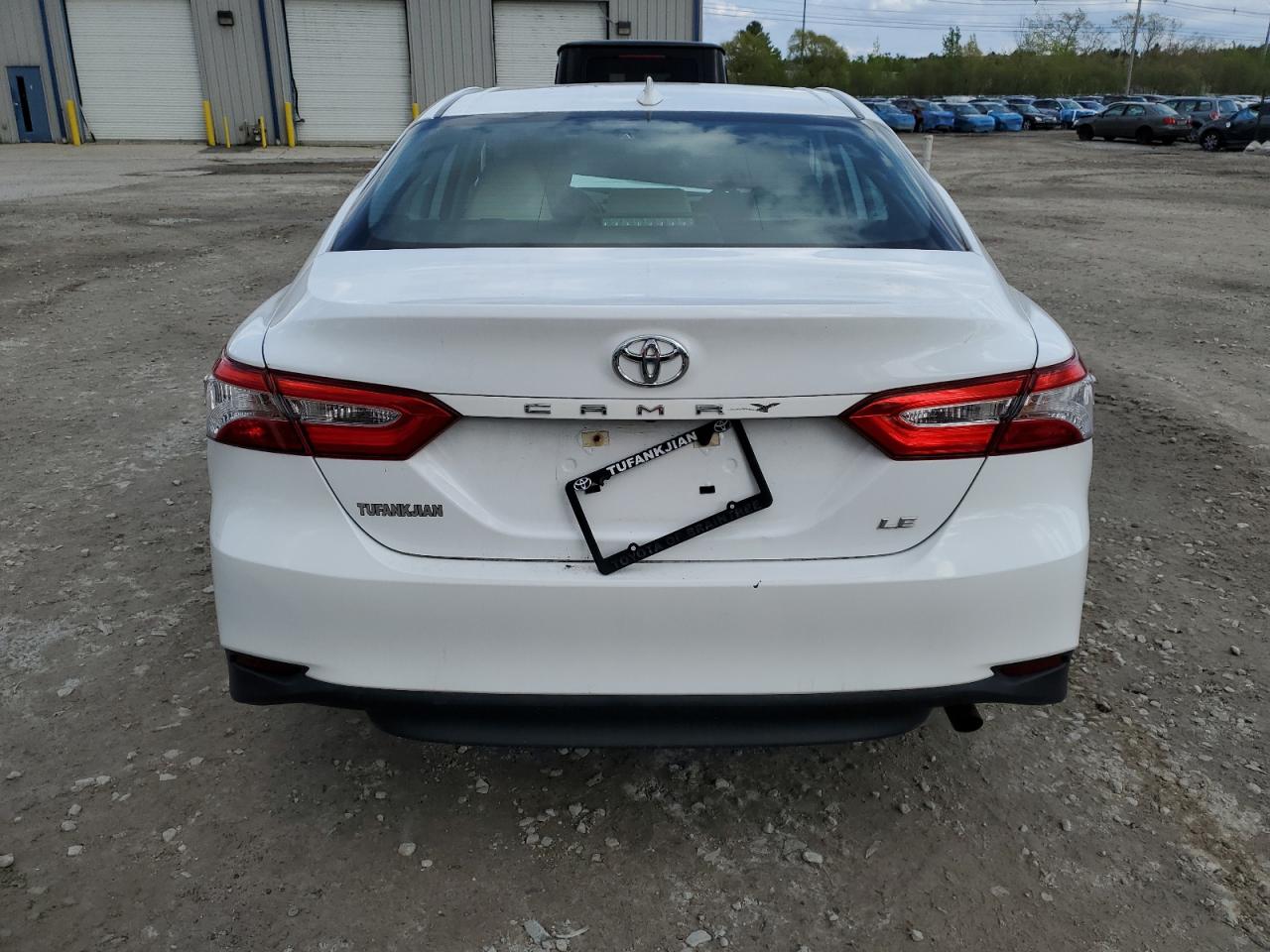 Photo 5 VIN: 4T1B11HK3KU823675 - TOYOTA CAMRY 