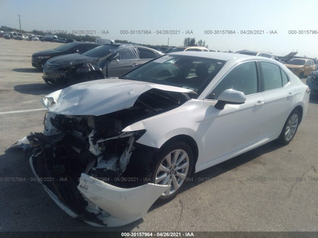 Photo 1 VIN: 4T1B11HK3KU834594 - TOYOTA CAMRY 