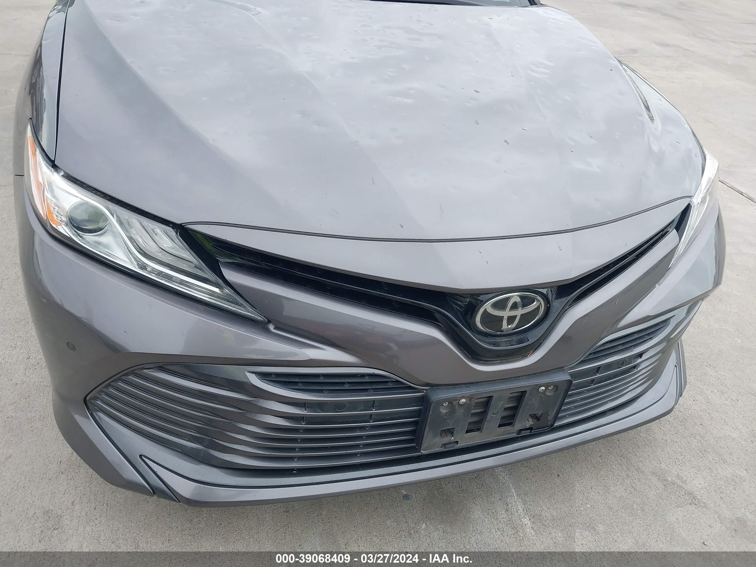 Photo 11 VIN: 4T1B11HK4JU004558 - TOYOTA CAMRY 