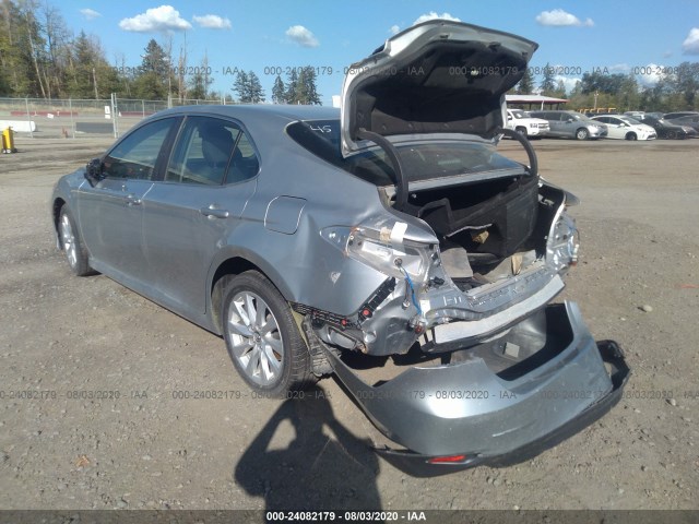 Photo 2 VIN: 4T1B11HK4JU010828 - TOYOTA CAMRY 