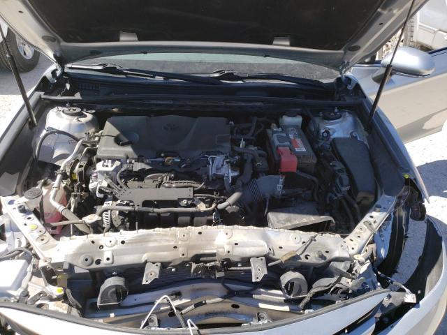 Photo 10 VIN: 4T1B11HK4JU013289 - TOYOTA CAMRY 