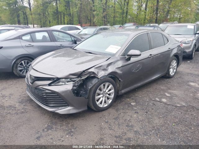 Photo 1 VIN: 4T1B11HK4JU013678 - TOYOTA CAMRY 