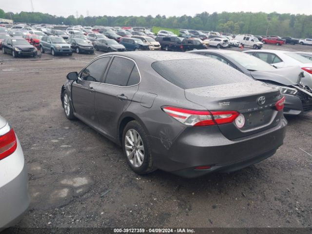 Photo 2 VIN: 4T1B11HK4JU013678 - TOYOTA CAMRY 