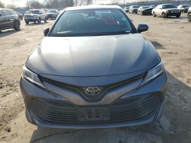 Photo 4 VIN: 4T1B11HK4JU015057 - TOYOTA CAMRY 