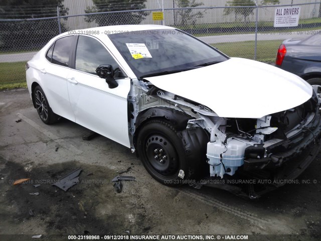 Photo 0 VIN: 4T1B11HK4JU025572 - TOYOTA CAMRY 