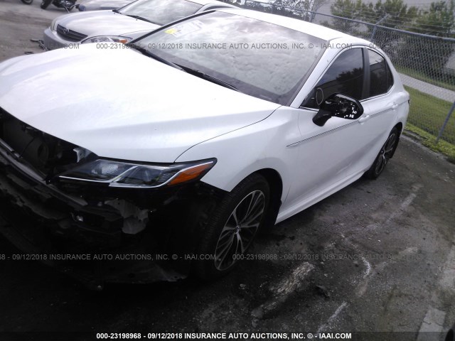 Photo 1 VIN: 4T1B11HK4JU025572 - TOYOTA CAMRY 