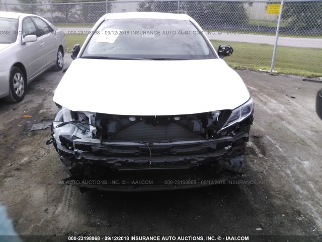 Photo 5 VIN: 4T1B11HK4JU025572 - TOYOTA CAMRY 