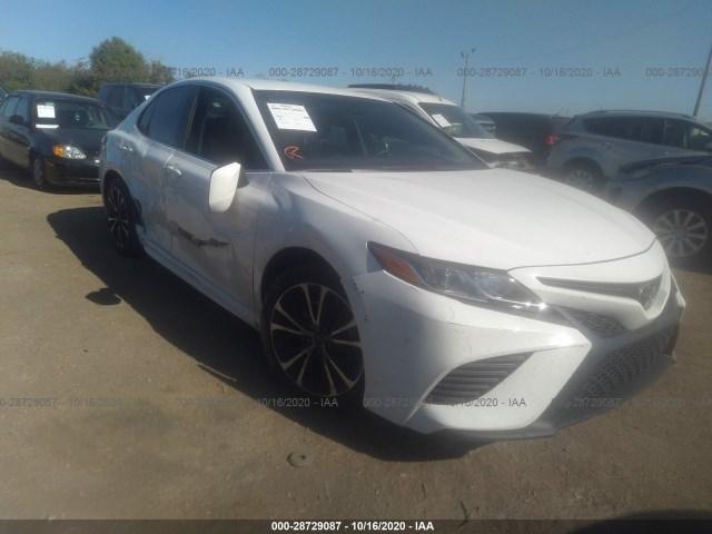 Photo 5 VIN: 4T1B11HK4JU042243 - TOYOTA CAMRY 