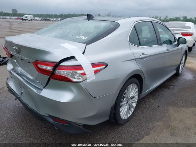 Photo 3 VIN: 4T1B11HK4JU047961 - TOYOTA CAMRY 