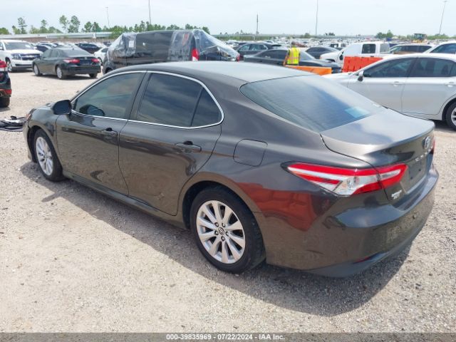 Photo 2 VIN: 4T1B11HK4JU048222 - TOYOTA CAMRY 