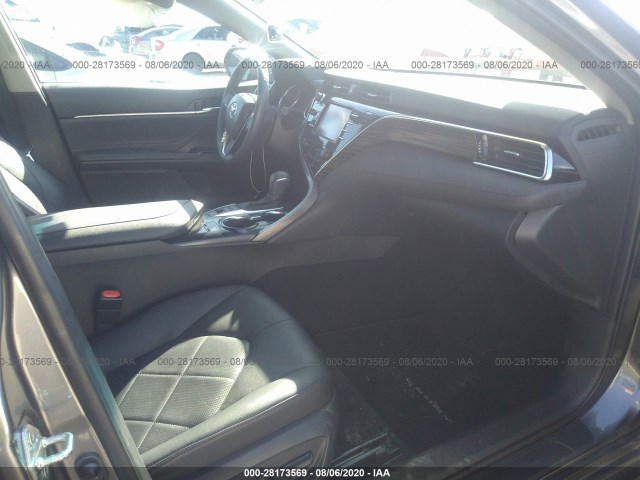 Photo 4 VIN: 4T1B11HK4JU053226 - TOYOTA CAMRY 