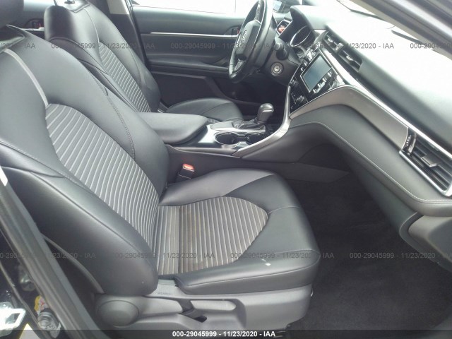 Photo 4 VIN: 4T1B11HK4JU059379 - TOYOTA CAMRY 