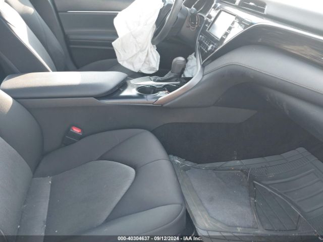 Photo 4 VIN: 4T1B11HK4JU077848 - TOYOTA CAMRY 