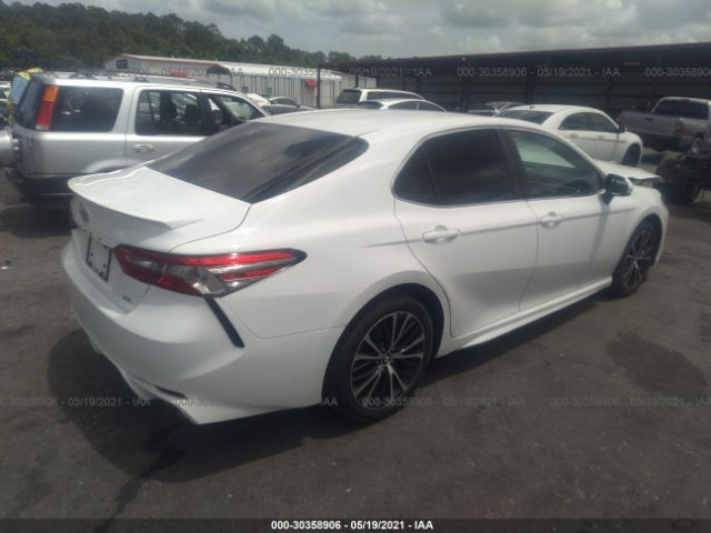 Photo 3 VIN: 4T1B11HK4JU079986 - TOYOTA CAMRY 