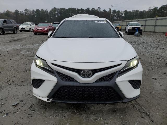 Photo 4 VIN: 4T1B11HK4JU101209 - TOYOTA CAMRY 