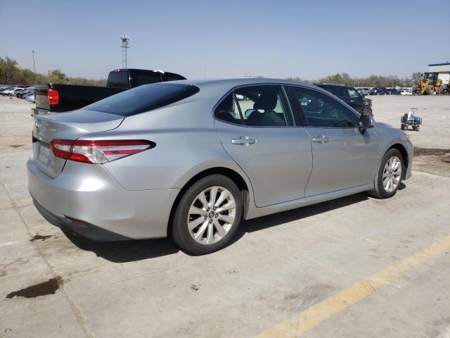 Photo 2 VIN: 4T1B11HK4JU103736 - TOYOTA CAMRY L 