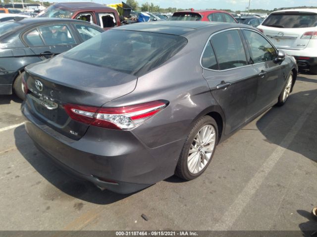 Photo 3 VIN: 4T1B11HK4JU122593 - TOYOTA CAMRY 