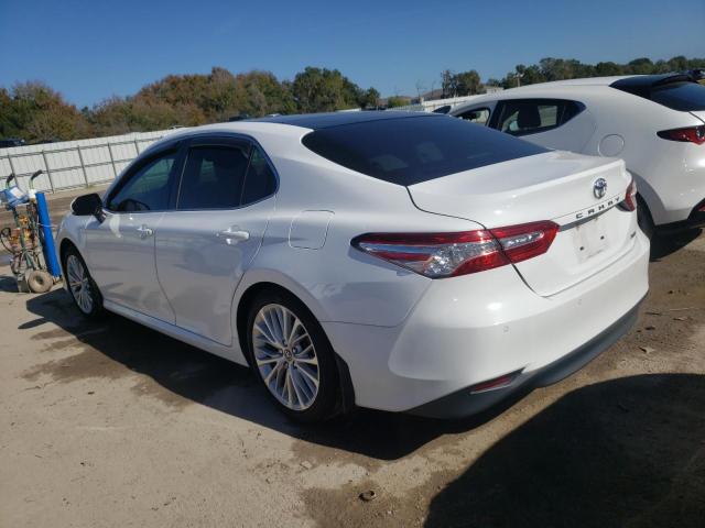 Photo 1 VIN: 4T1B11HK4JU122657 - TOYOTA CAMRY 