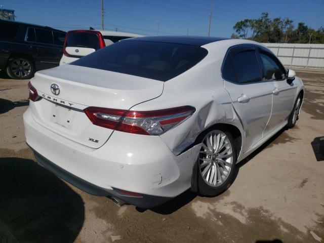 Photo 2 VIN: 4T1B11HK4JU122657 - TOYOTA CAMRY 