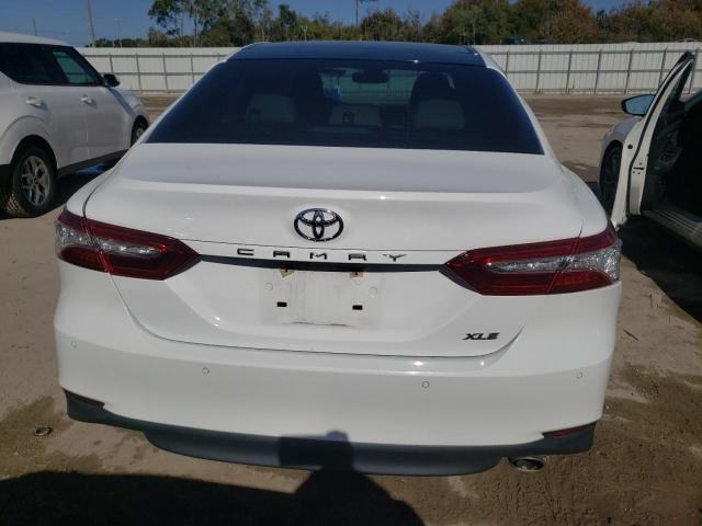 Photo 5 VIN: 4T1B11HK4JU122657 - TOYOTA CAMRY 